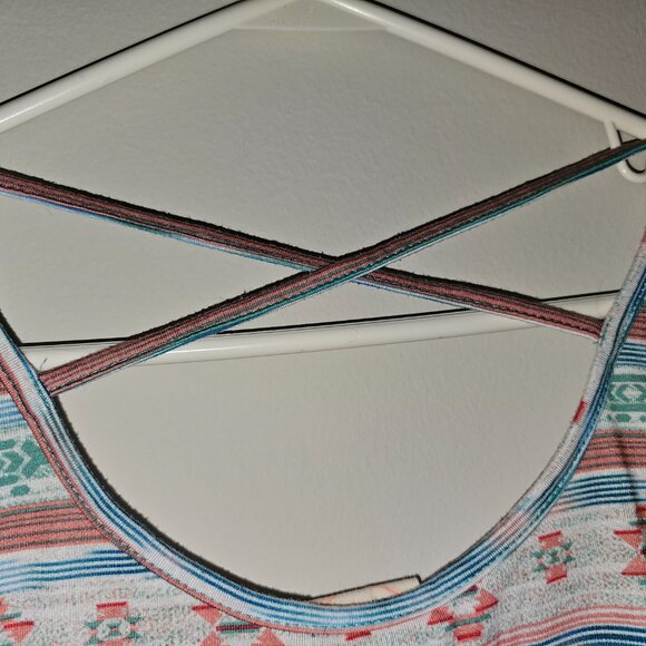 Self Esteem Aztec Print Runched sides, Dolman Sleeve Blouse, Jrs Sz Large - Picture 4 of 5